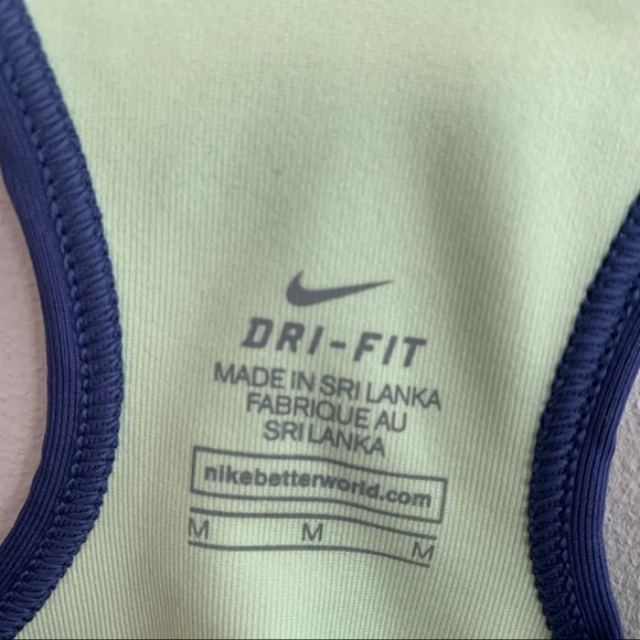 Nike Dri Fit Sports Bra Size Medium - Picture 4 of 5